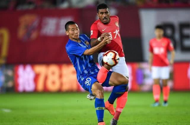 星空体育-里程碑夜广东宏远防线松动，中超集结日刷纪录，态度坚定，轮换策略成焦点(广东宏远最新消息今天直播)